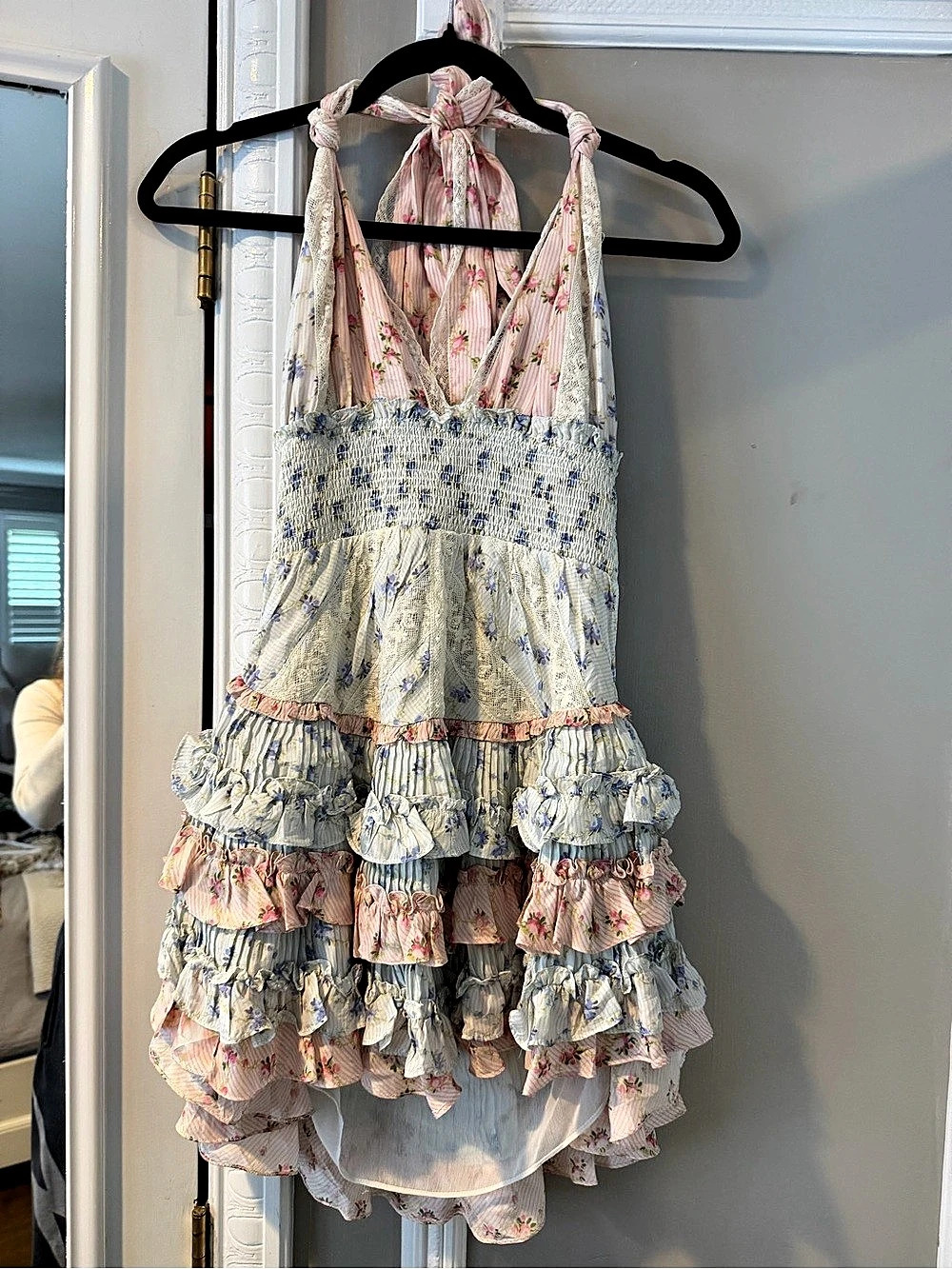 Loveshackfancy
Halter Mini Dress Floral Blue & Pink